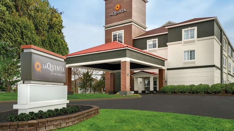 La Quinta Inn & Suites Albany Exterior