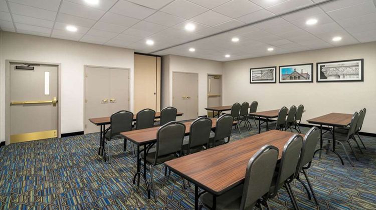 La Quinta Inn & Suites Albany Meeting