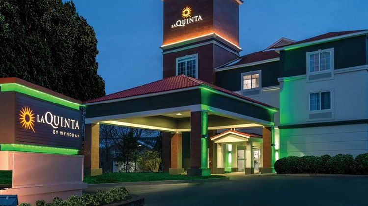 La Quinta Inn & Suites Albany Exterior