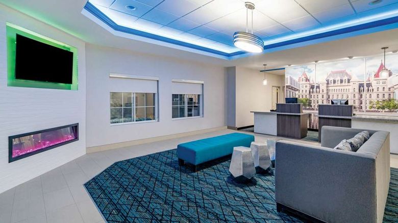 <b>La Quinta Inn & Suites Albany Lobby</b>. Images powered by <a href="https://iceportal.shijigroup.com/" title="IcePortal" target="_blank">IcePortal</a>.