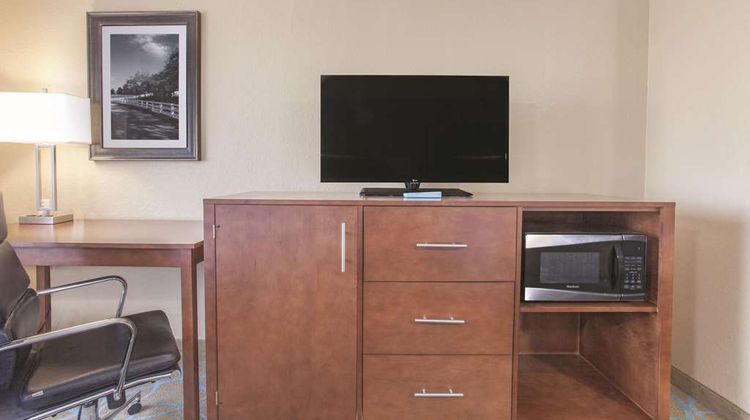 La Quinta Inn & Suites Elizabethtown Room