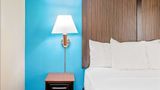 La Quinta Inn & Suites Airport Room