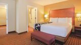 La Quinta Inn & Suites Bentonville Suite