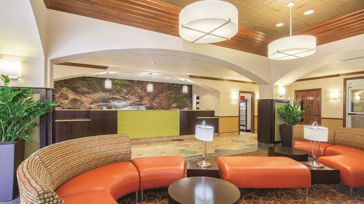 La Quinta Inn & Suites Bentonville Lobby
