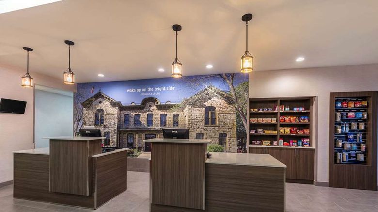 <b>La Quinta Inn & Suites Fredericksburg Lobby</b>. Images powered by <a href="https://iceportal.shijigroup.com/" title="IcePortal" target="_blank">IcePortal</a>.