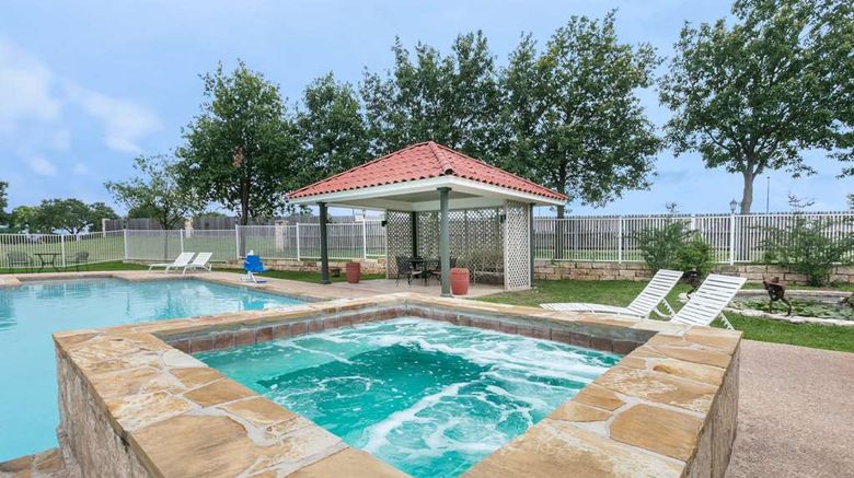 <b>La Quinta Inn & Suites Fredericksburg Pool</b>. Images powered by <a href="https://iceportal.shijigroup.com/" title="IcePortal" target="_blank">IcePortal</a>.