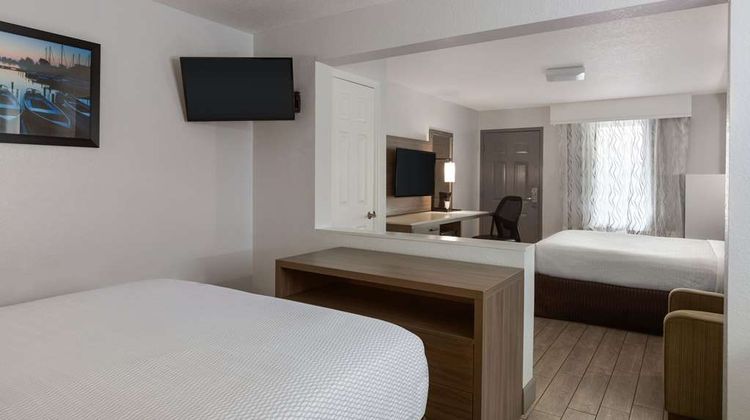 La Quinta Inn & Suites Daytona Beach Suite