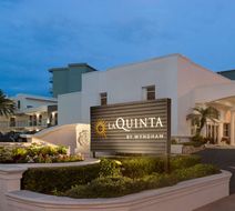La Quinta Inn & Suites Daytona Beach Exterior