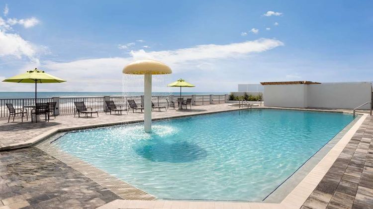 La Quinta Inn & Suites Daytona Beach Pool