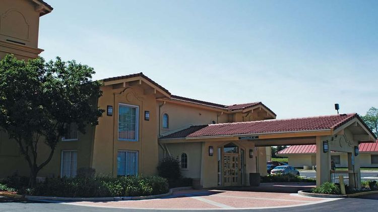 La Quinta Inn Kansas City Lenexa Exterior