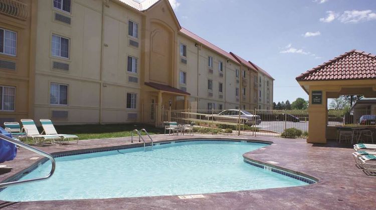 La Quinta Inn Kansas City Lenexa Pool