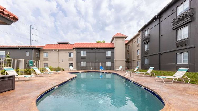 La Quinta Inn Kansas City Lenexa Pool
