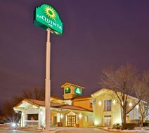 La Quinta Inn Omaha West Exterior