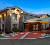 La Quinta Inn Omaha West Exterior