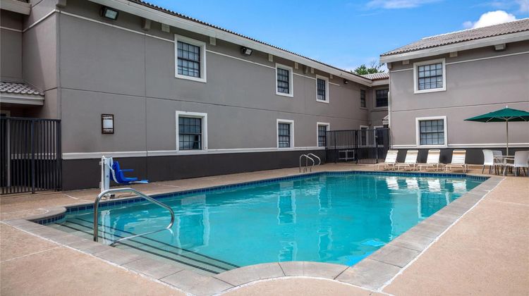 La Quinta Inn Omaha West Pool