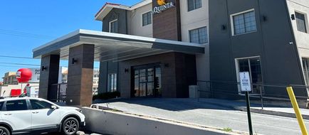 La Quinta Inn Albuquerque Airport Exterior