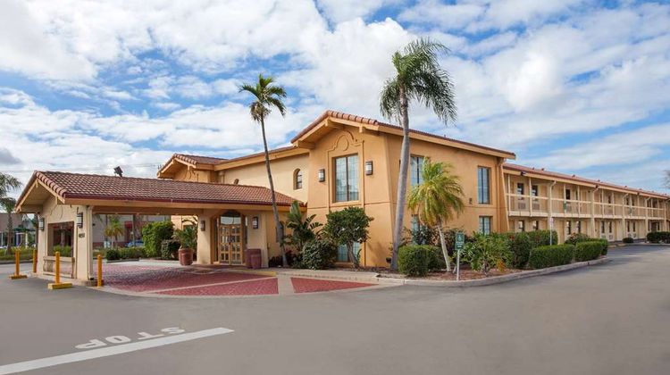 Baymont by Wyndham Fort Myers Central Exterior