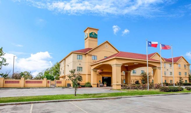 La Quinta Inn & Suites Pasadena Exterior