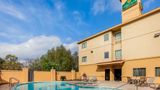 <b>La Quinta Inn & Suites Pasadena Pool</b>. Images powered by <a href="https://iceportal.shijigroup.com/" title="IcePortal" target="_blank">IcePortal</a>.