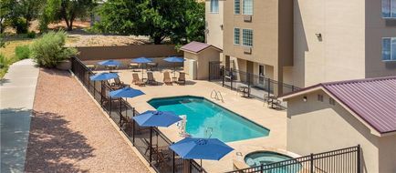 La Quinta Inn & Suites Moab Exterior