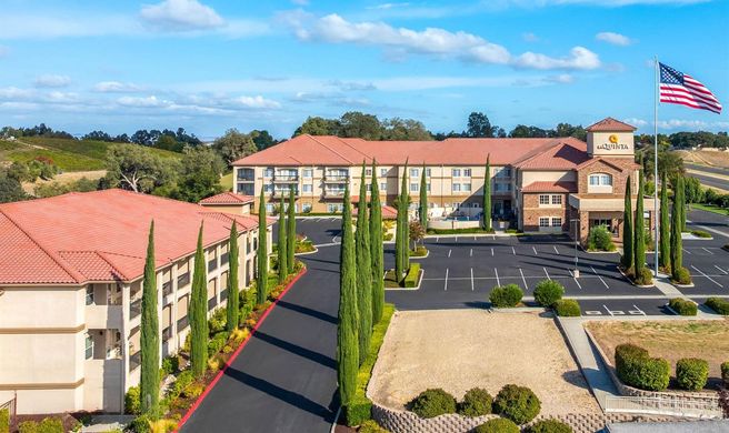 La Quinta Inn & Suites Paso Robles Exterior