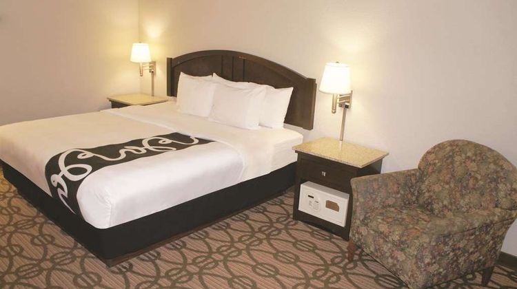 La Quinta Inn & Suites Springfield South Suite