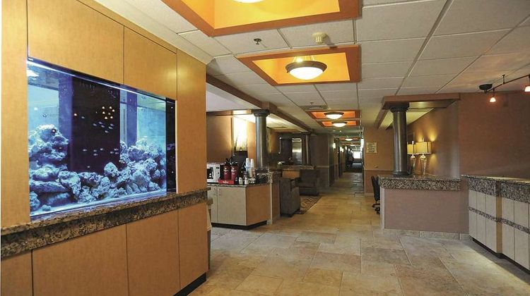 La Quinta Inn & Suites Springfield South Lobby