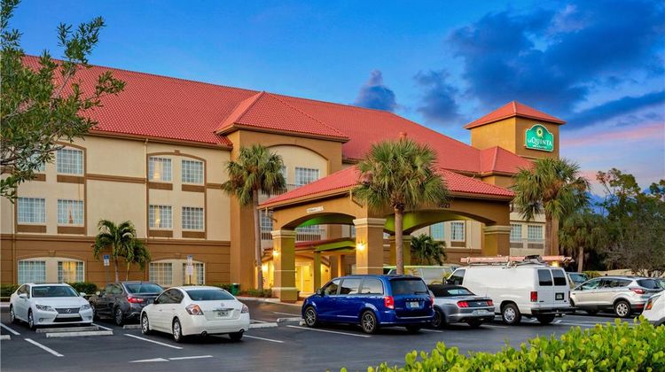 La Quinta Inn & Suites-Fort Myers Arpt Exterior