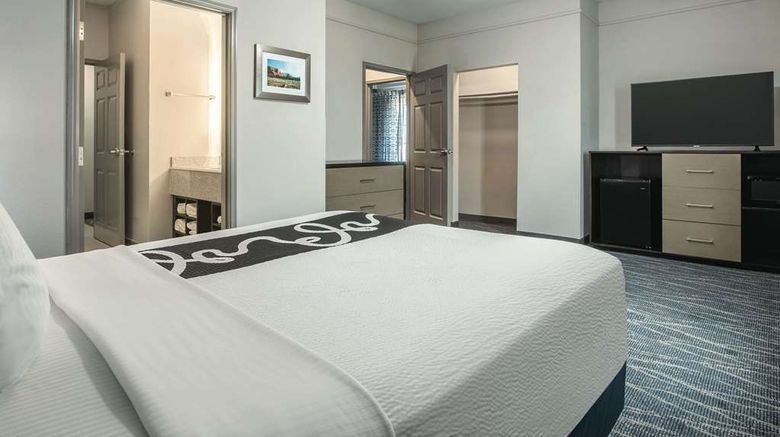 <b>La Quinta Inn & Suites I-10 West Suite</b>. Images powered by <a href="https://iceportal.shijigroup.com/" title="IcePortal" target="_blank">IcePortal</a>.