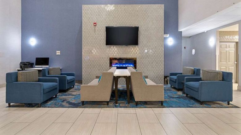 <b>La Quinta Inn & Suites I-10 West Lobby</b>. Images powered by <a href="https://iceportal.shijigroup.com/" title="IcePortal" target="_blank">IcePortal</a>.