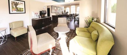 La Quinta Inn & Suites Sandusky/Cedar Pt Lobby