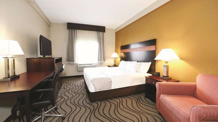 La Quinta Inn & Suites Sandusky/Cedar Pt Suite