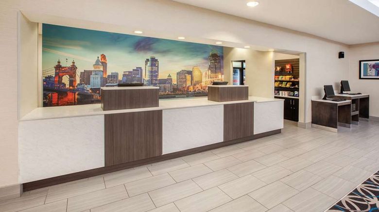 <b>La Quinta Inn & Suites Cincinnati Arpt Lobby</b>. Images powered by <a href="https://iceportal.shijigroup.com/" title="IcePortal" target="_blank">IcePortal</a>.