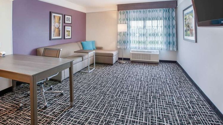 La Quinta Inn & Suites Cincinnati Arpt Room