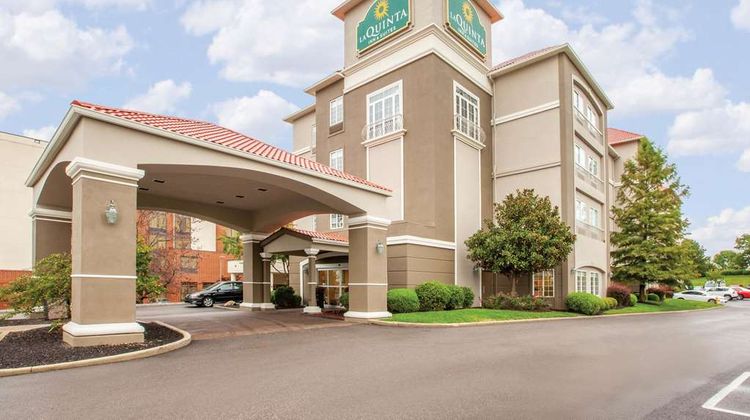 La Quinta Inn & Suites Cincinnati Arpt Exterior