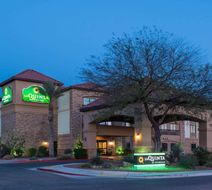 La Quinta Inn & Suites LAS South Exterior