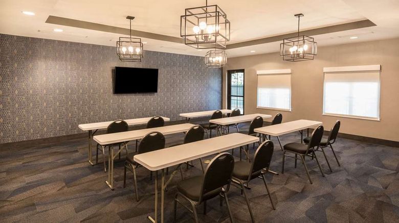 <b>La Quinta Inn & Suites LAS South Meeting</b>. Images powered by <a href="https://iceportal.shijigroup.com/" title="IcePortal" target="_blank">IcePortal</a>.
