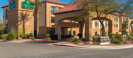 La Quinta Inn & Suites LAS South Exterior