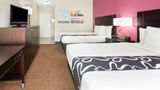 <b>La Quinta Inn & Suites Winnie Room</b>. Images powered by <a href="https://iceportal.shijigroup.com/" title="IcePortal" target="_blank">IcePortal</a>.