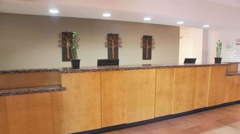 <b>La Quinta Inn & Suites Tucumcari Lobby</b>. Images powered by <a href="https://iceportal.shijigroup.com/" title="IcePortal" target="_blank">IcePortal</a>.