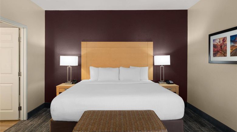 <b>La Quinta Inn & Suites Tucumcari Suite</b>. Images powered by <a href="https://iceportal.shijigroup.com/" title="IcePortal" target="_blank">IcePortal</a>.
