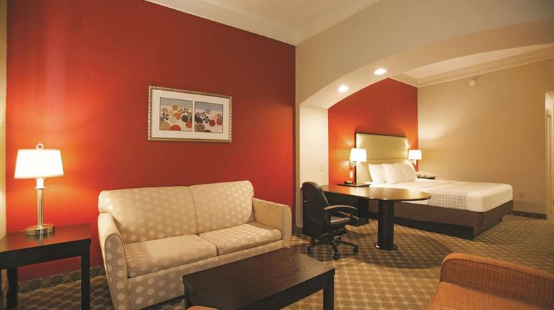 <b>La Quinta Inn & Suites Panama City Beach Room</b>. Images powered by <a href="https://iceportal.shijigroup.com/" title="IcePortal" target="_blank">IcePortal</a>.