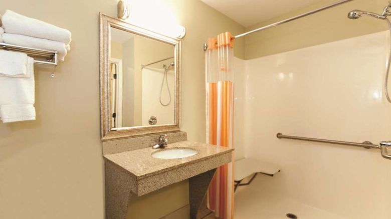 <b>La Quinta Inn & Suites Panama City Beach Room</b>. Images powered by <a href="https://iceportal.shijigroup.com/" title="IcePortal" target="_blank">IcePortal</a>.