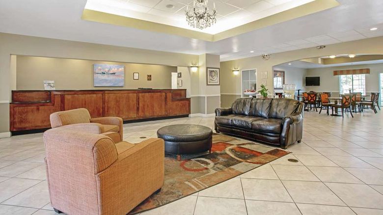 <b>La Quinta Inn & Suites Panama City Beach Lobby</b>. Images powered by <a href="https://iceportal.shijigroup.com/" title="IcePortal" target="_blank">IcePortal</a>.