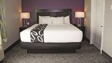 La Quinta Inn & Suites Pearland Suite