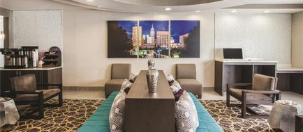 La Quinta Inn Indianapolis N at Pyramids Lobby