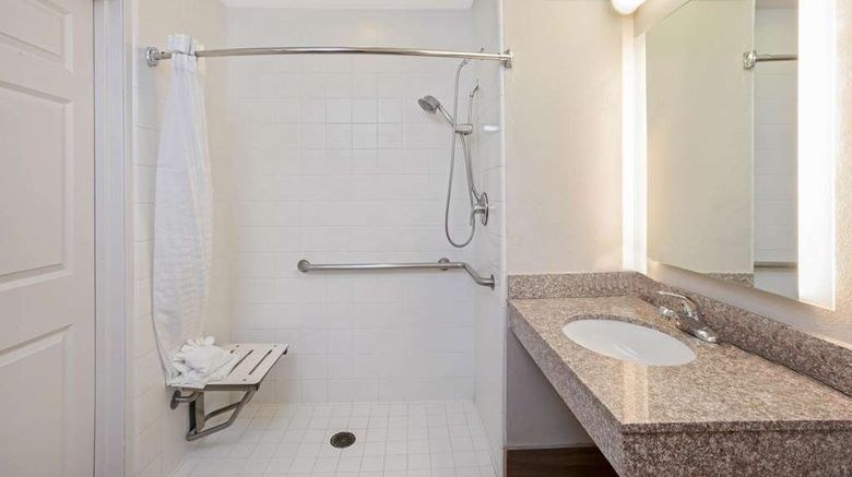 <b>La Quinta Inn & Suites Modesto Salida Room</b>. Images powered by <a href="https://iceportal.shijigroup.com/" title="IcePortal" target="_blank">IcePortal</a>.