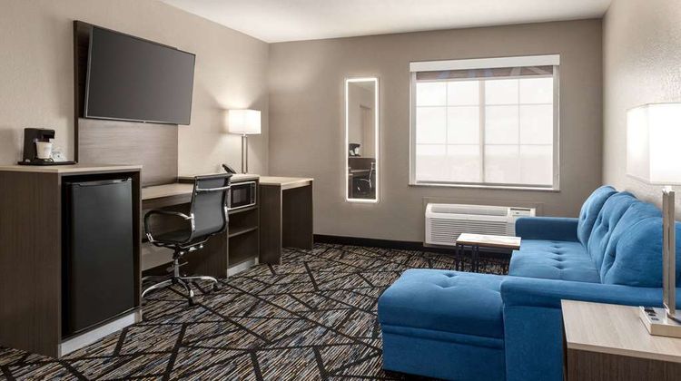 La Quinta Inn & Suites North Stone Oak Suite