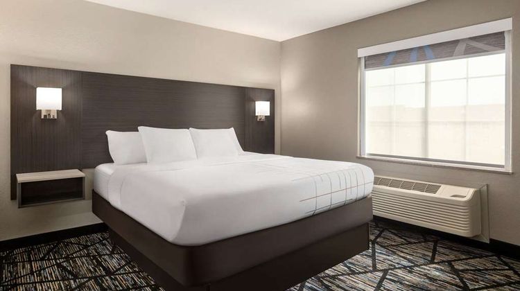 La Quinta Inn & Suites North Stone Oak Suite