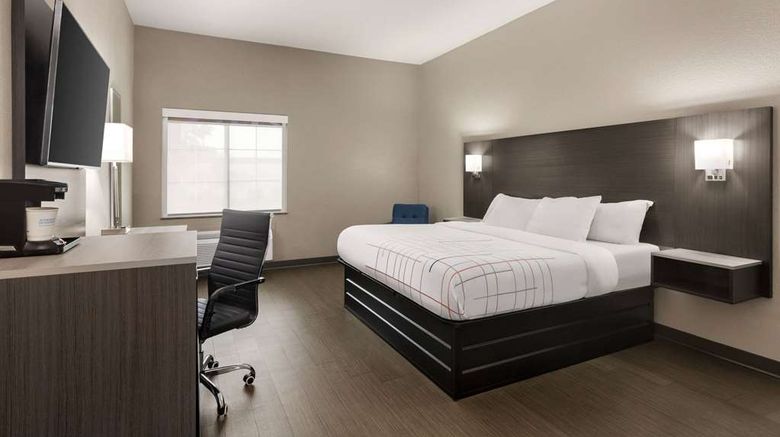 <b>La Quinta Inn & Suites North Stone Oak Room</b>. Images powered by <a href="https://iceportal.shijigroup.com/" title="IcePortal" target="_blank">IcePortal</a>.